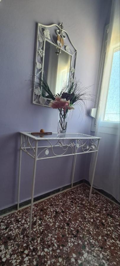 Μοντέρνα Εξοχική Κατοικία Στην Κωμη Komi  Buitenkant foto