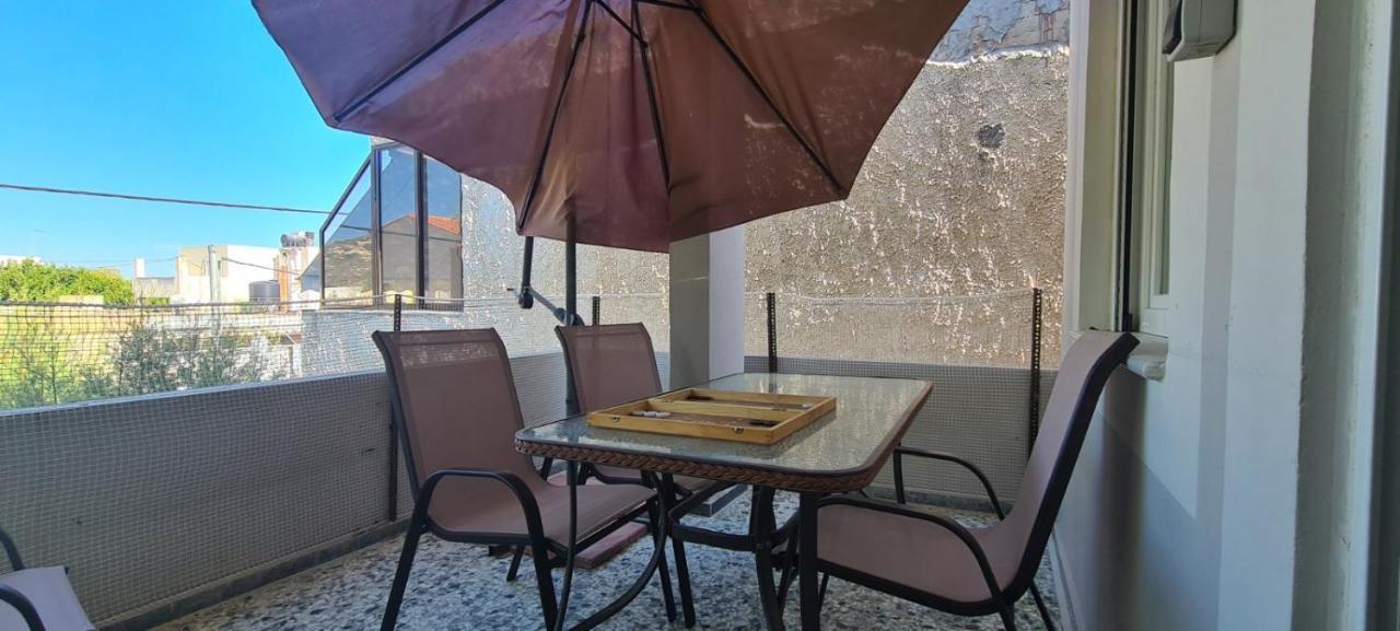 Μοντέρνα Εξοχική Κατοικία Στην Κωμη Komi  Buitenkant foto