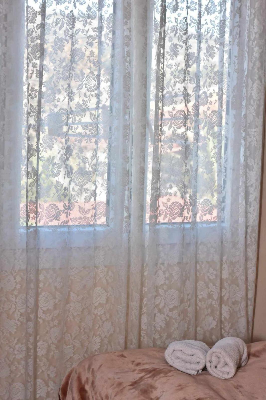 Μοντέρνα Εξοχική Κατοικία Στην Κωμη Komi  Buitenkant foto